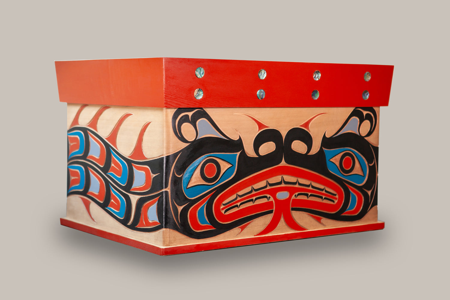 Sisiyutł Bentwood Box